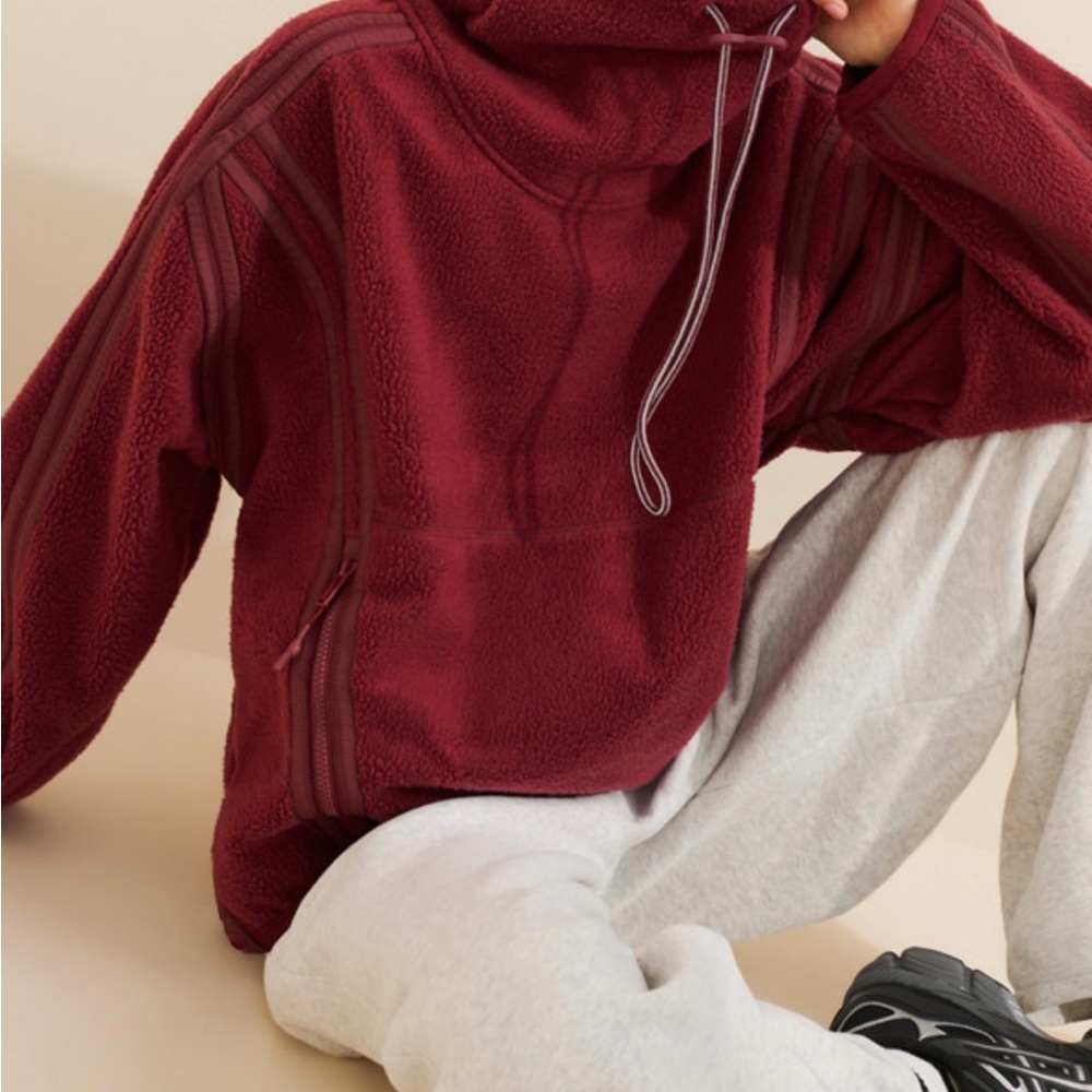 Free People Fleece Turtleneck Pullover in Burgundy